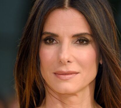 Escondido e isolado! Sandra Bullock acusada de afastar o namorado da família e dos amigos antes da morte