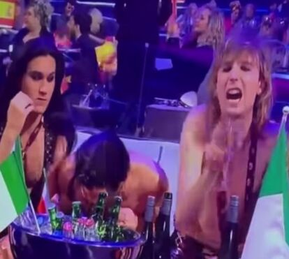 Escândalo! Vocalista dos Måneskin, banda vencedora da Eurovisão, acusado de consumir cocaína em direto