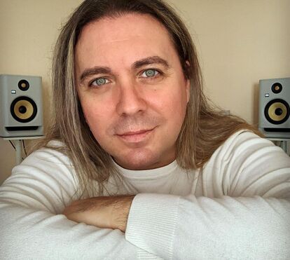 Corte radical! Rui Bandeira surpreende com novo look