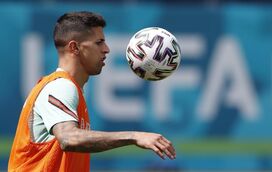 Futebolista João Cancelo testa positivo à covid-19 e é substituído no Euro 20202 por Diogo Dalot