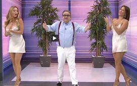 Afinal, as assistentes são ou não 'exploradas' no 'Preço Certo'? Veja as fotos de todo o guarda-roupa