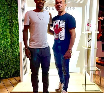 A noite do Algarve já mexe: estrelas do futebol (e não só) já marcam presença ao lado do anfitrião Anthony Pereira