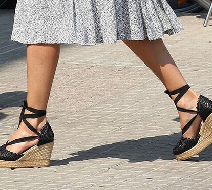 Sapatos confortáveis e que alongam as pernas? Sim, existem e até seduzem a realeza