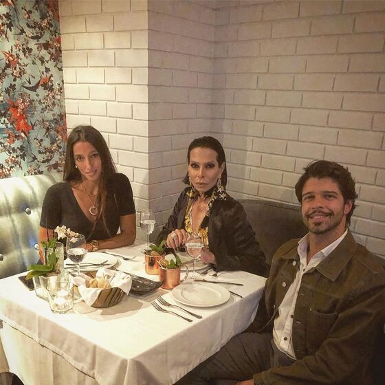  José Castelo Branco com o filho, Guilherme, e a nora, Elsa