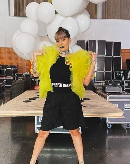 Andrea Soares, Nonstop, Kay