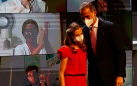 Aplaudida pelo pai, a princesa Leonor brilhou nos prémios Princesa de Girona