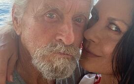 Michael Douglas e Catherine Zeta-Jones apaixonados em Maiorca após mais de 20 anos de casamento