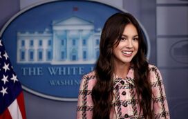A jovem estrela da pop Olivia Rodrigo foi à Casa Branca para recomendar a vacinação aos jovens norte-americanos
