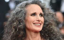 Quer deixar de pintar o cabelo? Saiba como manter os grisalhos bonitos sem parecer descuidada 