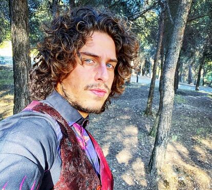 Rumores de traição após namorado de Sara Carbonero ter sido 'apanhado' a sair de festa com mulher mistério