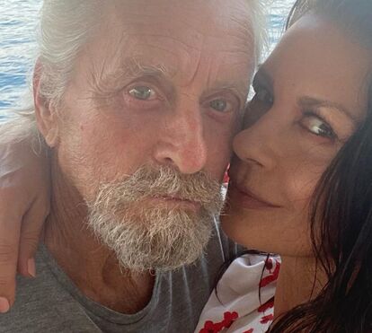 Michael Douglas e Catherine Zeta-Jones apaixonados em Maiorca após mais de 20 anos de casamento