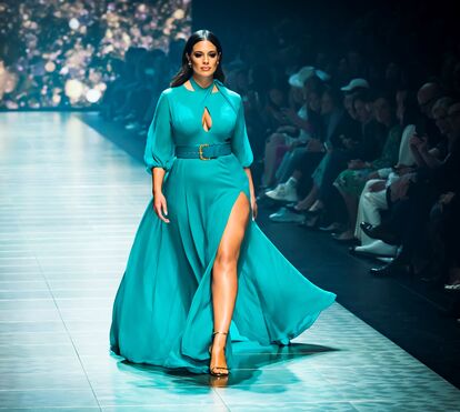 Como as modelos 'plus size' estão a contribuir para uma mudança de mentalidades e a aceitação da diferença