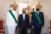 Marcelo Rebelo de Sousa condecora o vice-almirante Gouveia e Melo 