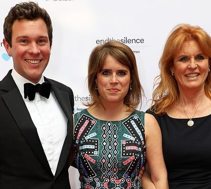 Sarah Ferguson apanhada a fazer comentário sobre a vida sexual da filha, a princesa Eugenie