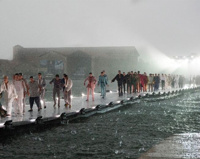 Desfile de Dolce & Gabbana em Veneza