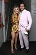  Annaleigh Ashford e Jake Gyllenhaal , na cerimónia Tony Awards 2021