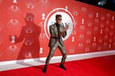  John Batiste, na cerimónia Tony Awards 2021