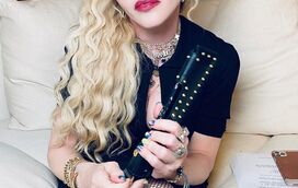 Madonna mostra-se exuberante e diz que ainda está aqui para as curvas: "E eles diziam que eu não ia durar"