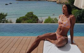 Patrícia Mamona sexy nas férias depois de conquistar medalha de prata 