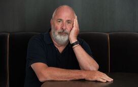 Morreu Roger Michell, realizador de ‘Notting Hill’