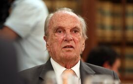 O duro calvário de Francisco Pinto Balsemão, que se afastou da vida pública para viver em recato a luta contra a doença