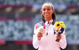 Namorada de Nelson Évora e medalhada olímpica compra carro de luxo e é arrasada