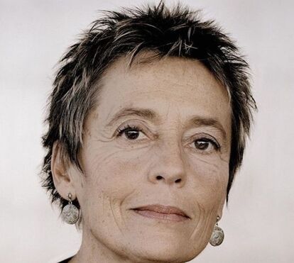 Pianista Maria João Pires sofre queda aparatosa na Letónia