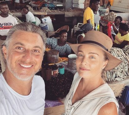 Apresentador Luciano Huck explica o que faz à fortuna que ganha na Globo