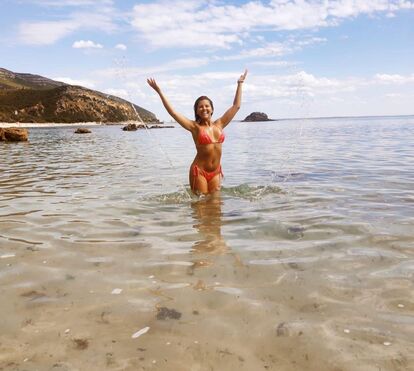 Sónia Araújo despede-se do verão com fotografias em biquíni