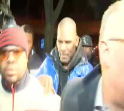 R. Kelly foi condenado por crime organizado e tráfico sexual