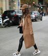 Street style casaco camel