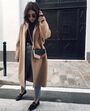 Street style casaco camel