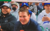 Veja as imagens de Tom Cruise nas bancadas de um jogo de beisebol em San Francisco