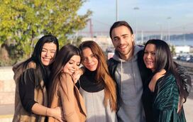 Mel e Angélica Jordão choram morte da mãe