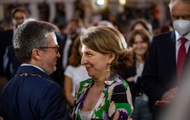 A louca vida de boémio: Carlos Moedas conta onde conquistou a mulher Céline e para onde o pai o "arrastava" aos 12 anos