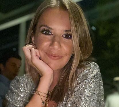 É a loucura! 'A Pipoca Mais  Doce' diverte-se em discoteca na 'noite da libertação'