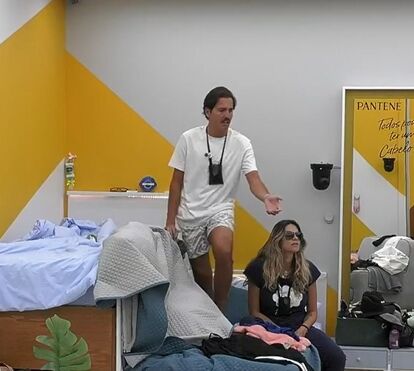 Ana Barbosa  do 'Big Brother' lança rumor sobre Yennifer e Fábio: 'Houve beijinhos e tudo'