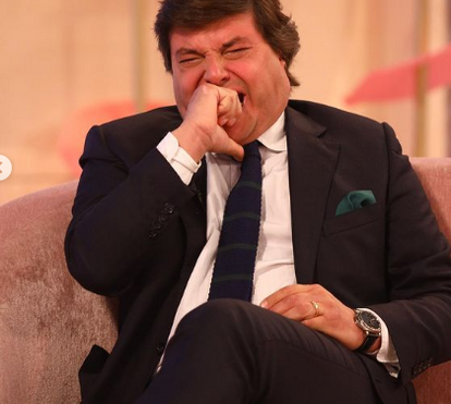 Médico João Espírito Santo não segura as lágrimas ao recordar acidente que o deixou em coma