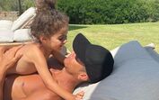 Filha de Cristiano Ronaldo, Alana Martina, diverte-se em barco na ocasião do seu aniversário