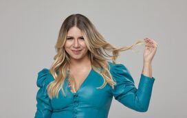 Cantora Marília Mendonça morre aos 26 anos em queda de avião no Brasil
