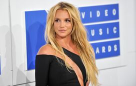 Triste, Britney Spears nega estar viciada em metanfetaminas e aponta dedo aos filhos