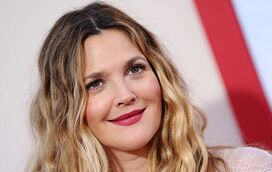 E esta? Drew Barrymore usa aplicações de encontros... mas mostra-se receosa