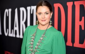 Drew Barrymore procura o amor em aplicações de encontros