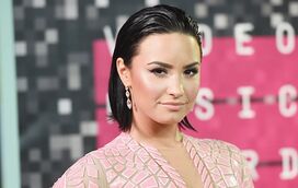 12 celebridades que admitem usar o "Tinder dos Famosos"