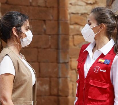 As semelhanças e as ligações perigosas da mulher que acompanhou Letizia em todo lado no Paraguai