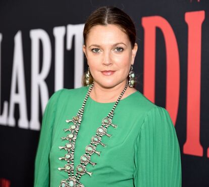 Drew Barrymore procura o amor em aplicações de encontros
