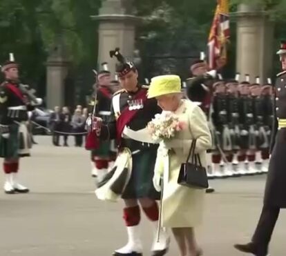 Uma dor que não se apaga! A rainha Isabel II homenageou o príncipe Philip na sua sentida mensagem de Natal