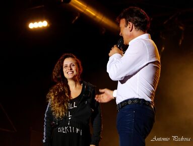 Unidos para sempre. Quem é a mulher que melhor conheceu Tony Carreira e que agora morreu, aos 40 anos, com um tumor fulminante - The Mag - FLASH!