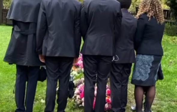  Isabel dos Santos com os filhos