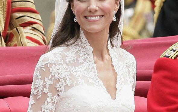 Kate Middleton com a tiara Cartier Halo